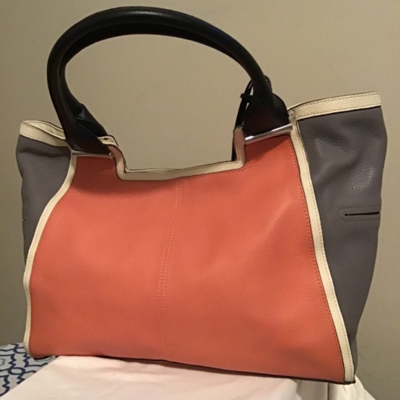 😎Vince Camuto, see photos, great cond., super clean inside, great leather 🔥 - Picture 5 of 8